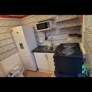 Studio flat in High Street Harlesden, NW10 - Image 4