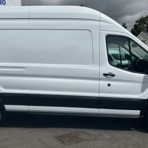 2022 Ford Transit 2.0 EcoBlue Leader RWD with Air Con and 44k miles - Image 5
