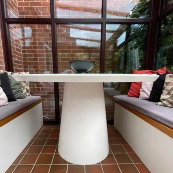 Round Dining Table (6 to 8 seats)