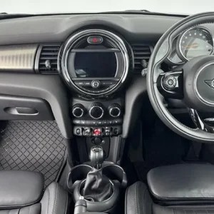 2020 MINI Hatch 2.0 Cooper S Exclusive II 3dr Auto Petrol Hatchback Hatchback Petrol Automatic - Image 4