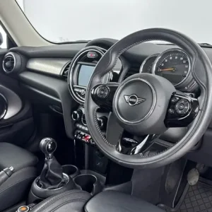 2020 MINI Hatch 2.0 Cooper S Exclusive II 3dr Auto Petrol Hatchback Hatchback Petrol Automatic - Image 6