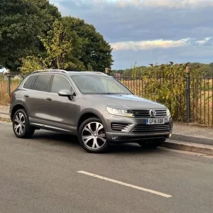 2016 Volkswagen Touareg 3.0 TDI V6 R-Line SUV - Image 4