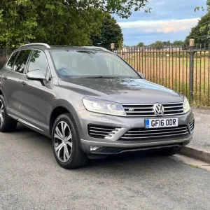 2016 Volkswagen Touareg 3.0 TDI V6 R-Line SUV - Image 7