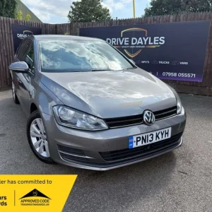 2013 Volkswagen Golf 1.4 SE BlueMotion TSi 5-door hatchback