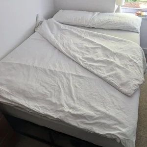 Double bed mattress and frame - Image 6