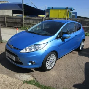 2012 Ford Fiesta 1.4 Titanium 3dr Auto Hatchback - Image 4