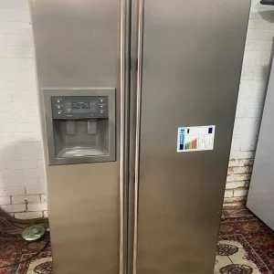 Samsung Grey American Double Door Fridge Freezer with Water and Icemaker - Image 3