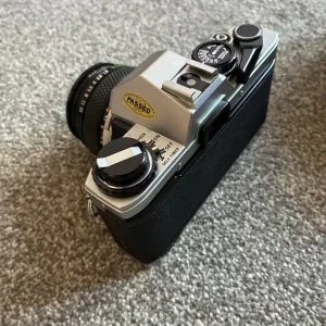 Olympus OM 10 SLR film camera - Image 3