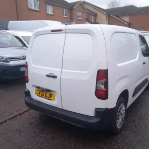 2021 Peugeot Partner BLUEHDI PROFESSIONAL L1 AC EURO 6 Box Van Diesel Manual - Image 5