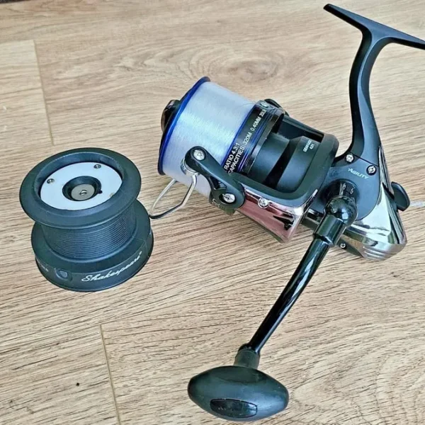 Shakespeare Agility Surf 80 Long Cast Sea Fishing Reel with Extra Spool