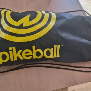 Spikeball game set