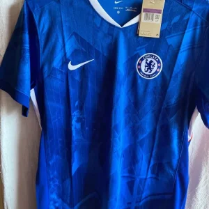 Chelsea home top 25/26