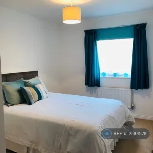 2 bedroom ground floor flat in Principal Court, west-kirby, Grange Road - Image 4