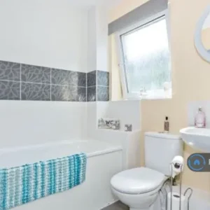 2 bedroom ground floor flat in Principal Court, west-kirby, Grange Road - Image 6