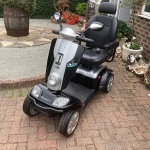 Kymco BIG 8mph mobility scooter - Image 2