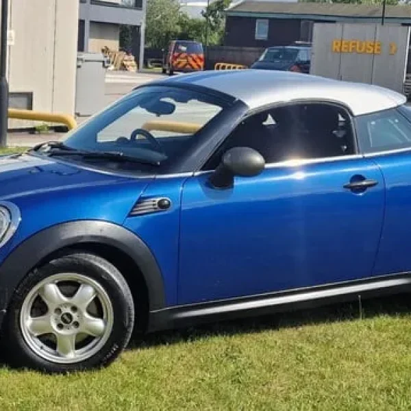 Mini Cooper Coupe 1.6 petrol 6-speed manual start-stop 125bhp