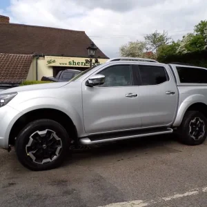2020 Nissan Navara Tekna Double Cab with Sunroof and Hard Top - Image 3
