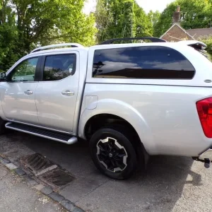 2020 Nissan Navara Tekna Double Cab with Sunroof and Hard Top - Image 4