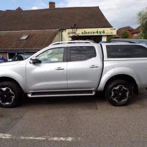2020 Nissan Navara Tekna Double Cab with Sunroof and Hard Top - Image 7