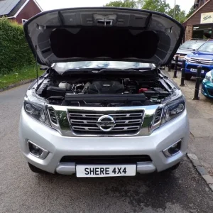 2020 Nissan Navara Tekna Double Cab with Sunroof and Hard Top - Image 8