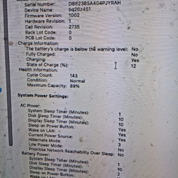 MacBook Air M1 2020 with broken screen and HDMI adapter