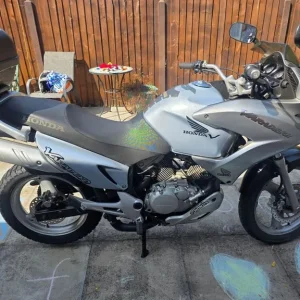 Honda Varadero 125cc 2007 - Image 2