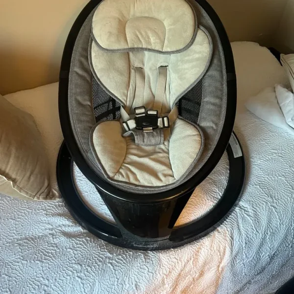 Baby swing chair