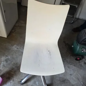 Wooden desk chair with castors