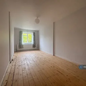 2 bedroom Victorian terrace in Hertford Street - Image 4