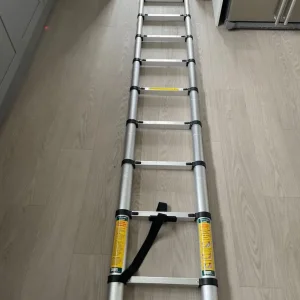 Coopers telescopic ladder - Image 4