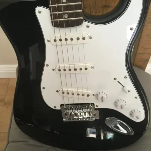 Squier by Fender Stratocaster electric guitar - Image 2