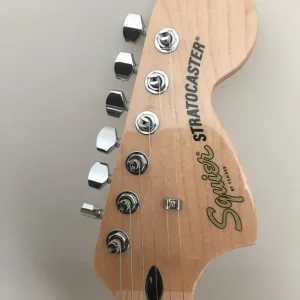 Squier by Fender Stratocaster electric guitar - Image 4