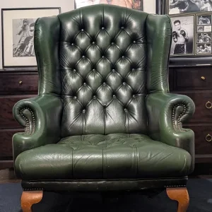 Vintage queen Anne wingback armchair - Image 3