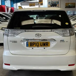 2010 Toyota Estima 2.4L Hybrid - Image 4