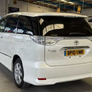 2010 Toyota Estima 2.4L Hybrid - Image 6