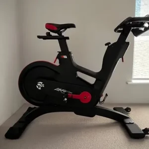Life Fitness IC7 Indoor Exercise Bike
