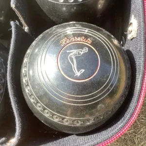 SET OF 4 HENSELITE SIZE 1 HEAVY CLASSIC DELUXE LAWN BOWLS + BAG - Image 3