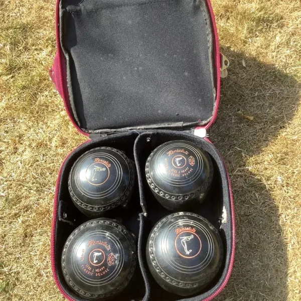 SET OF 4 HENSELITE SIZE 1 HEAVY CLASSIC DELUXE LAWN BOWLS + BAG