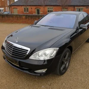 Mercedes S550 W221 2007 LWB – 33k Miles, 2 Owners, Obsidian Black, Leather Interior - Image 8