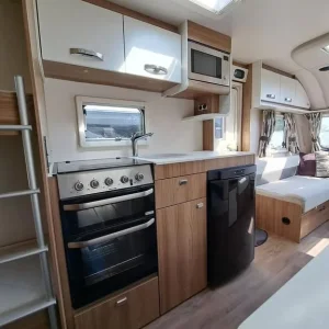 2018 Swift Vogue 585 SR - Image 5