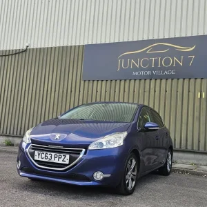 2013 Peugeot 208 1.2 VTi Allure Euro 5 5-door hatchback petrol manual - Image 5