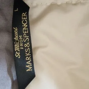 M&S quilted gilet size L - Image 3