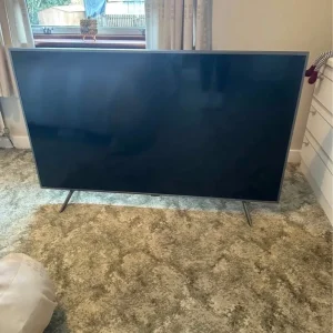 Samsung 55” QLED 4K HDR TV with All-in-One Sound Bar