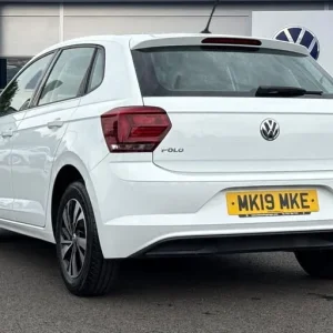 2019 Volkswagen Polo 1.0 TSI 95 SE 5-door hatchback with 15-inch Seyne alloys - Image 2