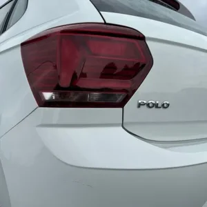 2019 Volkswagen Polo 1.0 TSI 95 SE 5-door hatchback with 15-inch Seyne alloys - Image 8