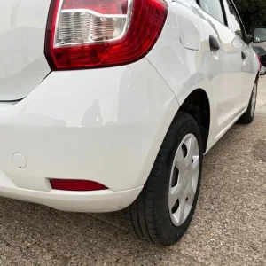 2014 Dacia Sandero 1.2 16V Ambiance 5-door Hatchback - Image 8