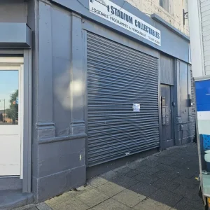 Shop to let in Holmfirth