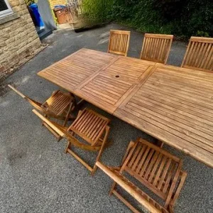 Hardwood extendable table and 6 folding chairs set - Image 5