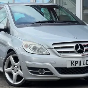 2011 Mercedes-Benz B-Class 2.0 Diesel MPV - Image 2