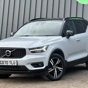 2021 Volvo XC40 R-Design Estate 1.5T3 Manual - Image 3